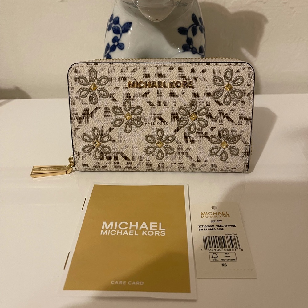 Michael Kors Floral wallet